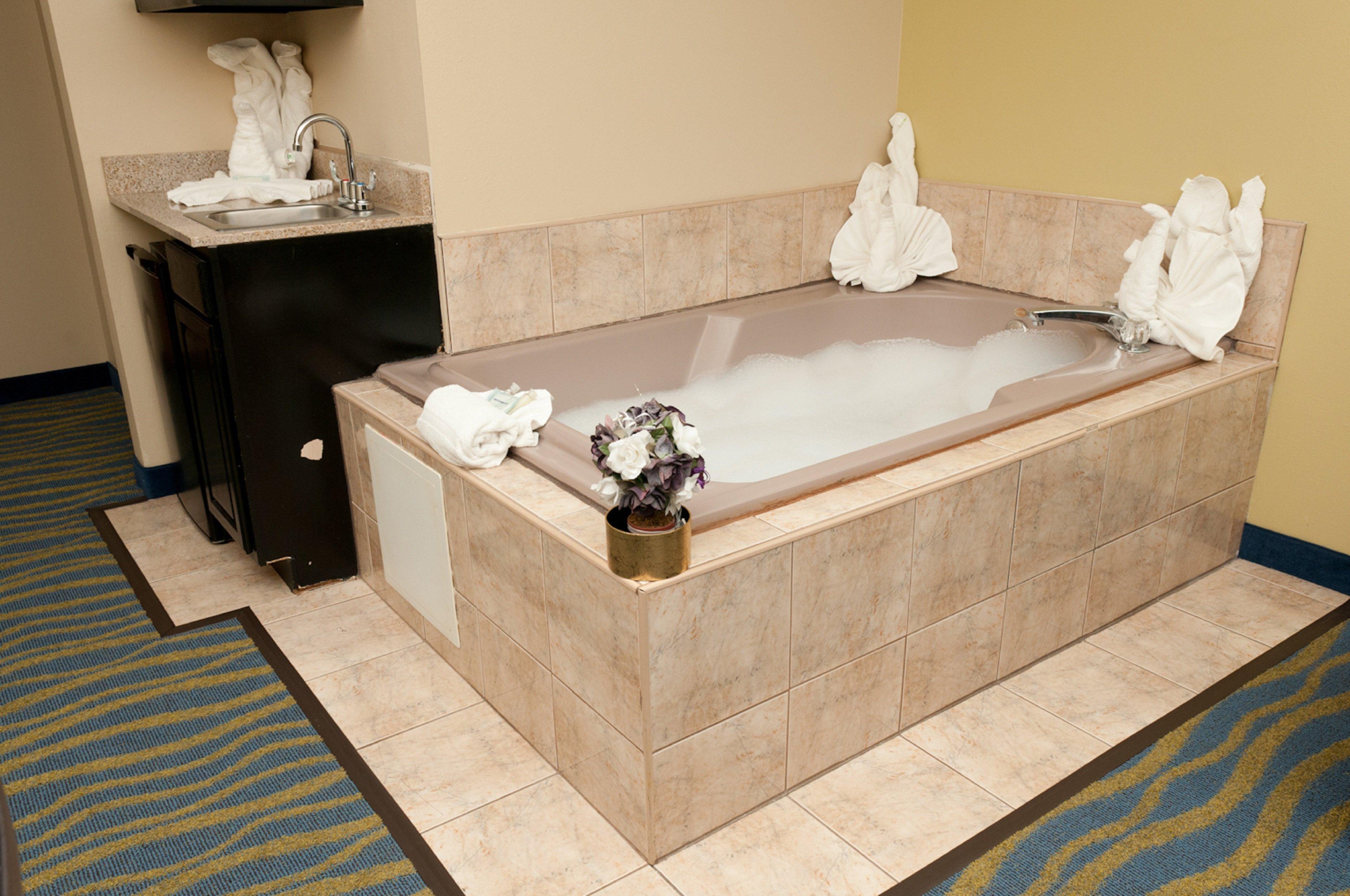 Express & Bloomington-normal Area By Ihg 3*